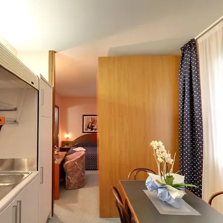 Rosa 3*